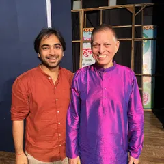 A fan moment with another sitar legend, Padmabhushan Pt. Budhaditya Mukherjee. Meeting my idols reaffirms the depth and beauty of the musical tradition I am privileged to teach.
