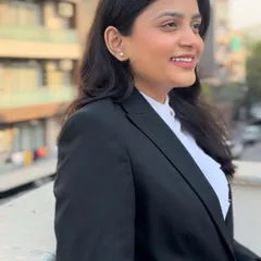 A smiling profile, reflecting my approachable nature. I am here to provide legal help and guidance to law students and clients alike.