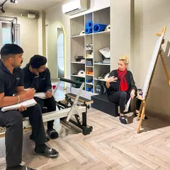 Bridging borders and sharing knowledge. Our visiting expert from the US empowers our local trainers with world class techniques and insights.