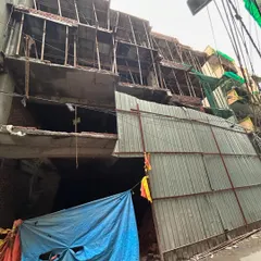 The beginning of a major renovation project in Mehrauli. This 500 sq. yd. corner building is being stripped back to its structural frame before we begin the new construction work for multiple flats.