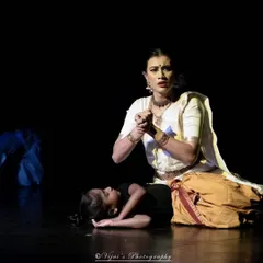 The heart-wrenching climax of "Panna Dhai." This scene depicts the immense grief and resolve of a mother making an impossible choice. The raw emotion of this story is universal.