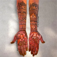 A truly royal bridal mehendi that tells a story. It features portraits of the couple, the bride with her parents, and symbols of the wedding ceremony, all framed by palace-inspired architecture.