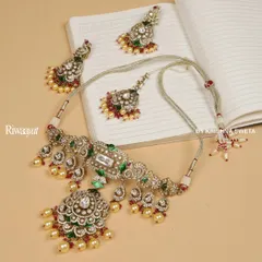 Tradition meets today. This festive Polki choker set is designed for the modern woman who cherishes her heritage but writes her own story.