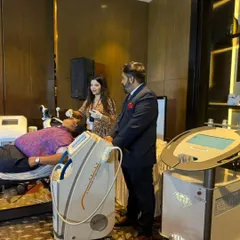 Here I am conducting a hands-on HIFU laser workshop at the CDSI 2024 conference. It is important for me to not only treat patients but also educate fellow professionals on the latest techniques.