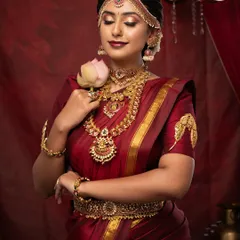 A stunning traditional bridal look created as a demonstration for my 25-day pro batch. Students learn to master these intricate looks.