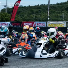 An intense start at the RMC Asia Trophy. Our driver holds his position on the inside line amidst a packed grid of international competitors.