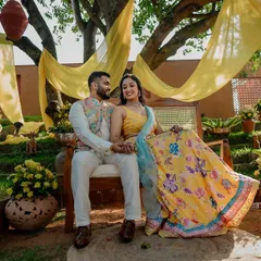 A collection of fun and vibrant moments from a sun-drenched Haldi. From playful entries to candid portraits, we capture the complete story of this joyous celebration.