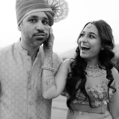 It’s the unscripted laughter and playful moments that I live to capture. This is not a pose, but a genuine interaction, a memory of joy that feels real and authentic. These are the pictures that will make you smile for years to come.