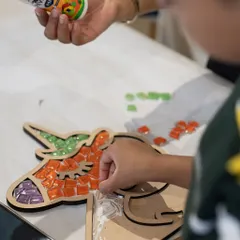 Art is a magical way to connect. Here, two generations are creating a beautiful unicorn mosaic together, one colorful tile at a time. These are the moments that turn into cherished memories, all while making a masterpiece.