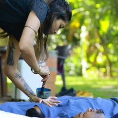 Sound is a powerful tool for healing. In my sessions, I use the vibrations of Tibetan singing bowls to guide you into a state of deep relaxation, helping to release tension held within the body.