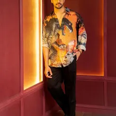 Loved styling this bold look for Sidharth Malhotra for the Netflix Actors Roundtable. This graphic Dhruv Kapoor shirt makes a statement, perfectly balanced with classic black trousers. It’s all about capturing personality in celebrity promotional styling.