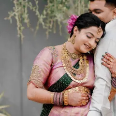 An intimate moment between partners during their maternity photoshoot. Capturing this profound connection and quiet joy is at the heart of my work as a storyteller.