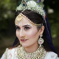 A beautiful and intricate Radha inspired look, created for Janmashtami. My courses often include themed makeup for festivals, allowing students to explore cultural and mythological characters.