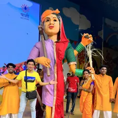 For the Paani Foundation's Farmer Cup, my team and I built these 11-12 foot tall giant puppets. This one, representing Bali Raja, was part of a large-scale dance drama that told the story of the farmer's movement to an audience of over 7000 people. Creating puppets of this scale is a challenge I love.