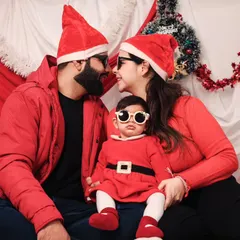 A fun and quirky Christmas family photo. We love capturing the unique personality of each family.