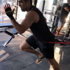 My client Gaurav putting in the work with indoor resistance band sprints, a drill we use to build explosive speed.