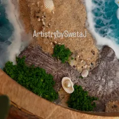 Another detailed shot, showing the miniature pearl inside a seashell and the rocky texture I created to make the shoreline look even more realistic.