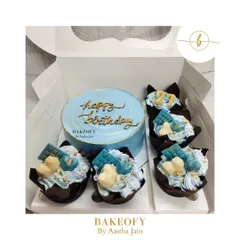 This customer requested an elegant and delicious birthday hamper for her brother. It featured a Biscoff flavored bento cake and matching Blueberry Vanilla cupcakes.