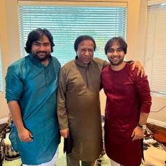 It was a true honour to have the legendary sitar maestro Ustad Shahid Parvez ji attend one of my private concerts. His presence and encouragement were deeply inspiring and a moment I will always treasure.