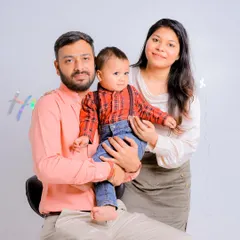 A simple and timeless family portrait taken during a first birthday studio session. My goal is to provide classic photos that document your family's milestones.