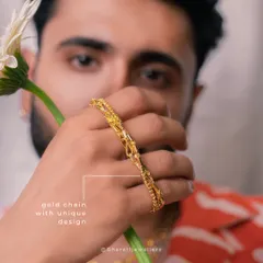 A signature piece from our Noya men's collection. This unique gold chain is a masterpiece of design, embodying timeless sophistication for the modern man.