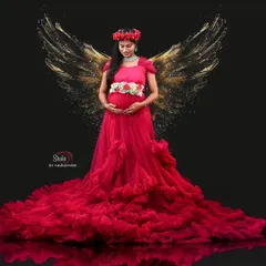 Your maternity shoot should be as magical as you feel. I love adding creative touches like these angel wings to make your photos extra special. This is a popular choice for my indoor studio sessions.