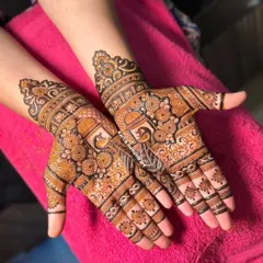 A classic bridal motif, the palanquin (doli) design, signifies the bride's journey to her new home. This trial piece shows the clarity and detail we achieve.