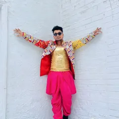 In costume and full of energy on the set of the "Teri Laal Chunariya" music video shoot. I bring this same level of passion to all my choreography projects.