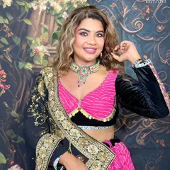 Nothing beats the charm of true tradition. Here I am, styled in a beautiful traditional outfit, ready for Navratri.