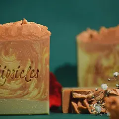 Introducing our Rose & Rosewood Cold Process Soap from the Diwali collection. It captures the essence of celebration with the delicate fragrance of fresh roses and earthy rosewood.