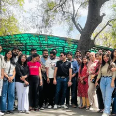 Another great moment from our educational trip. These outings are a fantastic way for students to connect with each other and with us outside the classroom.