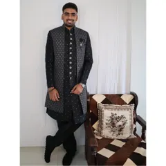 Here is the full-length view of the layered Indo-Western outfit. It’s designed to be comfortable yet incredibly stylish, allowing you to enjoy the festivities while looking your absolute best.