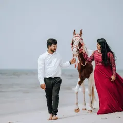 A fairytale moment on the beach. We incorporated a beautiful horse into this pre-wedding shoot to add a touch of magic and create truly unforgettable images.