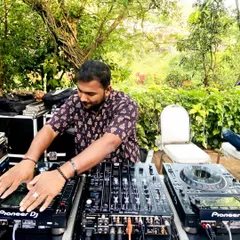 An outdoor event surrounded by nature. My setup is fully professional and can be adapted to any location, ensuring great sound quality for your daytime party.