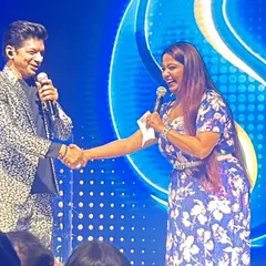 A moment of mutual respect with the legendary singer Shaan. Hosting concerts for such esteemed artists requires a unique blend of professionalism and warmth, ensuring the focus remains on their incredible talent.