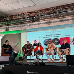 It was a huge honor to be a panelist at the Spotify for Artists Masterclass. Sharing the stage with industry legends and discussing the indie music scene was an incredible experience that shows my commitment to the music community.