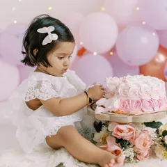 A first birthday is a whirlwind of emotions and a perfect mess. I specialize in cake smash sessions at your home, making sure it's all about fun for your little one and stress-free for you.
