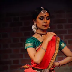 A moment of immense pride. My dear Saibrindha Ramachandran, whose expressive eyes and graceful movements won her the Best Performer award at the HCL concert series by the Madras Music Academy.