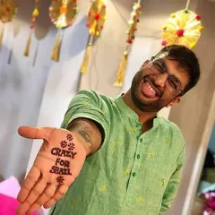 Sometimes, a simple message says it all. This fun and bold mehandi for the groom clearly expresses his excitement and love for his bride-to-be.