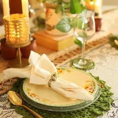 Family, friends, and cozy meals are the ingredients for the most special celebrations. My olive green crochet placemats add a touch of handmade elegance to this festive table.