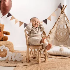 Even little ones have their moments. I am experienced in working with all baby moods to capture authentic expressions.