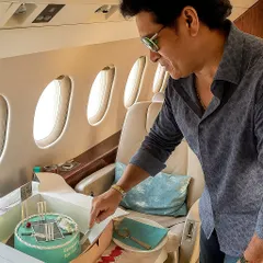Here is the Master Blaster, Sachin Tendulkar, cutting a custom cricket themed cake on a private jet. It is always a great honor to create something special for his birthday celebrations.