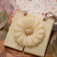 This is my finest curation, a limited edition wax tablet crafted in small batches. Made to leave a mark, this Whispering Jasmine floral tablet is a piece of art for your personal spaces.