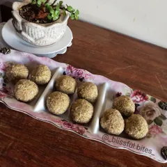 These are my Goandh Ke Laddu, a traditional and nutrient packed sweet. Made with almonds, pistachios, and lots of pure ghee, they are the perfect energy-boosting snack.