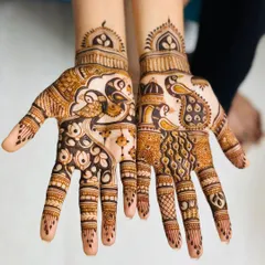A minimal engagement design with peacocks, as requested by the bride.