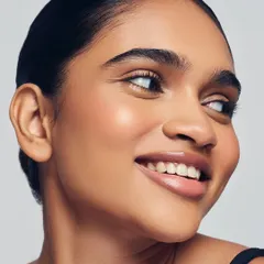 This is what I mean by 'skin-focused' makeup. It’s about creating a flawless, healthy-looking canvas that glows from within. This shot, with no heavy filters, shows how I use premium products to achieve a natural, radiant finish. ⭐️