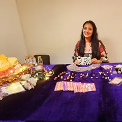 At an event for Vero Moda and Cosmopolitan for the launch of their summer collection. I was there to offer tarot readings, connecting with influencers and bloggers in a vibrant, creative setting.