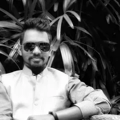 This black and white portrait captures my belief in a unique, individualized approach. In law, there is no one-size-fits-all solution, and I tailor my strategy to the specific needs of each case.