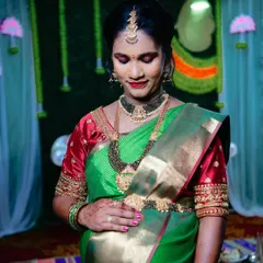 A special look for a special day. For Sonu's seemantha, we went with a traditional look featuring a bold red lip and glowing skin to celebrate this beautiful moment.