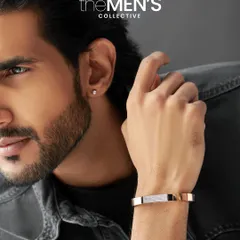 This rose gold kada is crafted for presence. The central bar is paved with natural diamonds, creating a piece that is both a subtle statement for daily wear and a mark of distinction for special moments.